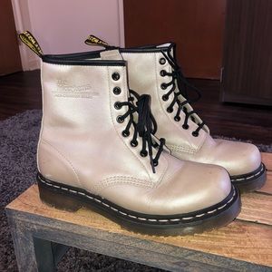 VINTAGE 90s PEARL DR MARTENS